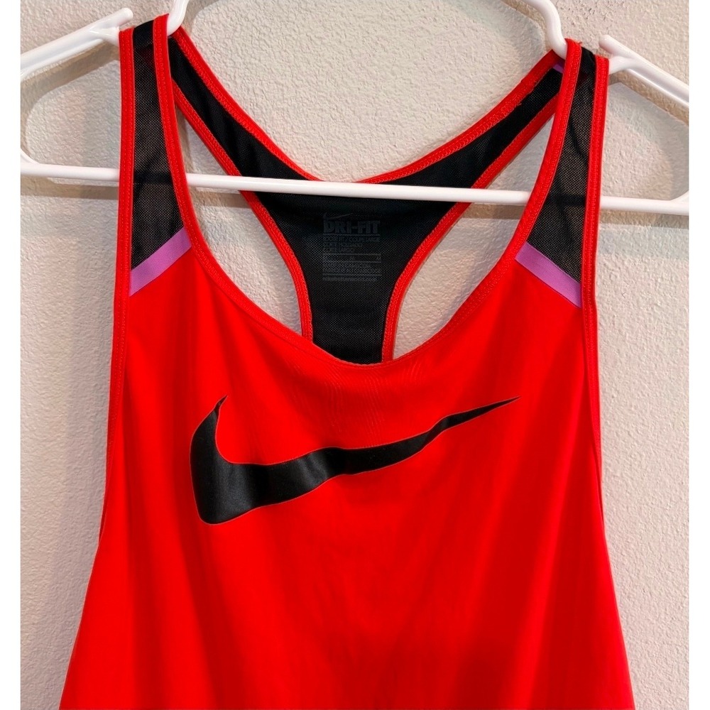 Nike Dri-FIT Racerback Tank Top Womens Medium‎ Red Mesh Loose Fit Workout Gym - Picture 2 of 4